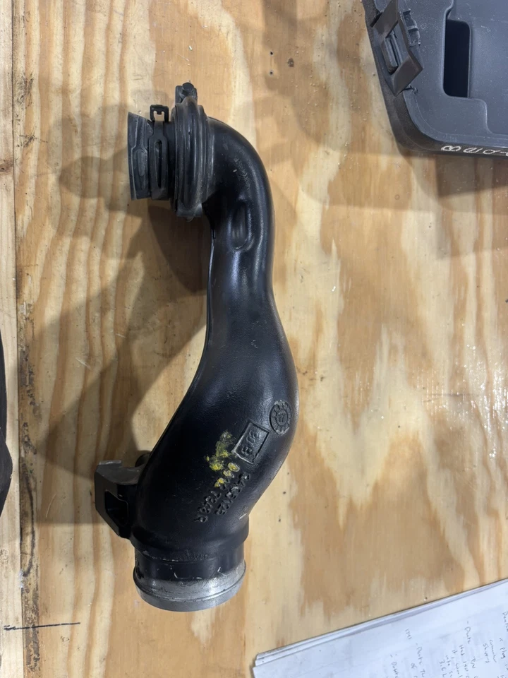 Deutz TCD 3.6L4 Turbo Inlet Pipe P/N 04127348 - Image 2 of 4