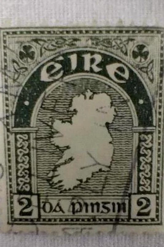 Rare 1930's Irish Stamp Eire 2 Pingin Green and White Stamp Used  - Image 3 of 4