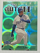 1998 FLEER TRADITION #7 IN THE CLUTCH KEN GRIFFEY JR GREEN HOLOFOIL REFRACTOR