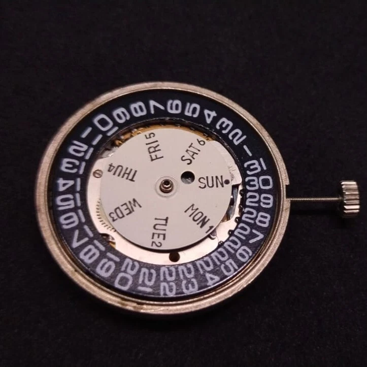 ENICAR AUTOMATIC MOVEMENT CAL NO.AR-167 DAY/DATE ON-3 CROWN AT-3 O'CLOCK MO-A-61 - Image 2 of 4