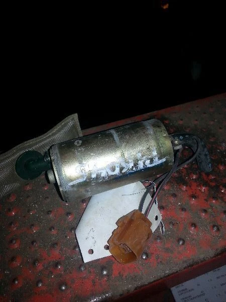 Bomba de combustible solo se adapta a 94-96 Infiniti G20 979801 Foto 2 de 2