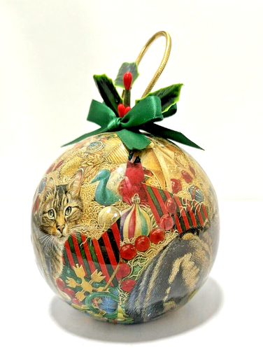 Vintage 1990 Enesco Tabby Cat 3" Christmas Ball Flat Bottom Ornament - Picture 3 of 7