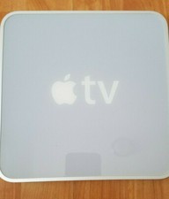 Apple TV (1st Generation) 40GB Media Streamer  With Remote.  