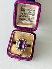 1950s Emerald cut Amethyst and Seed Pearl Ring in 9ct Gold. SIZE N/O