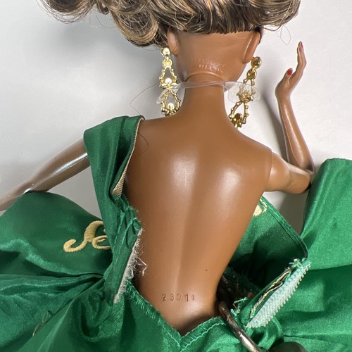 2011 Holiday Barbie African American Doll Green & Gold Gown Mattel - Picture 17 of 19
