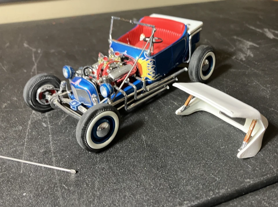 NECESITA REPARACIÓN Danbury Como Nuevo 1:24 Edición Limitada 1922 Ford Kookie’s Kar Modelo Coche Foto 4 de 4