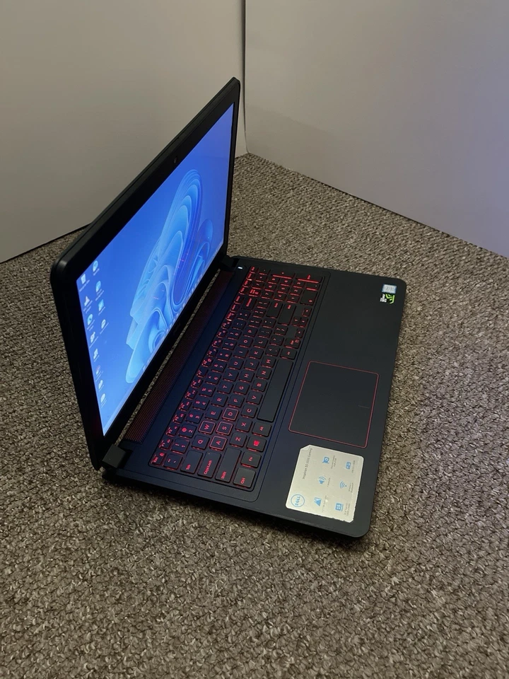Dell Gaming Laptop - 15.6'' i7 16GB 128GB SSD + 500GB HDD GeForce GTX 1050 Win11 - Image 3 of 4