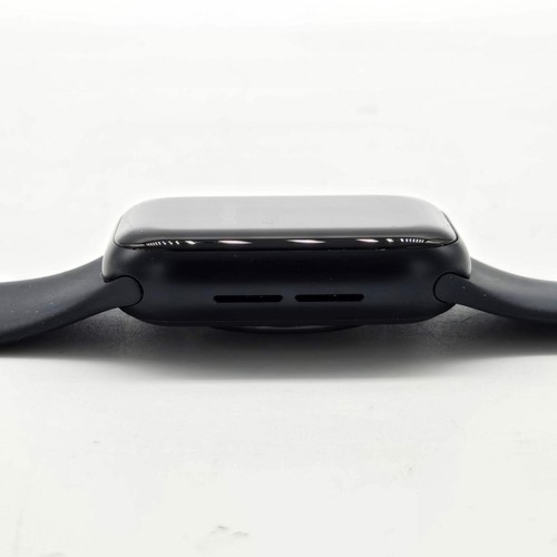 GPS Only Apple Watch SE 2nd Gen 40MM Black Aluminum Gray Sport Band A1858 - Photo 4 sur 5