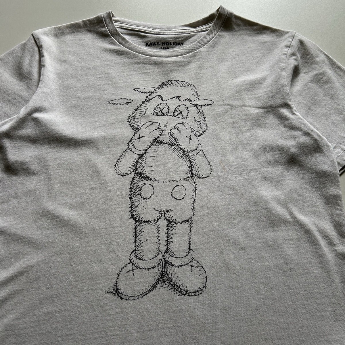 送料無料!KAWS:HOLIDAY JAPAN TEE - Sketch - MEDIUM / WHITE KAWS HOLIDAY Japan Sketch Art Graphic T Shirt Men's Medium
