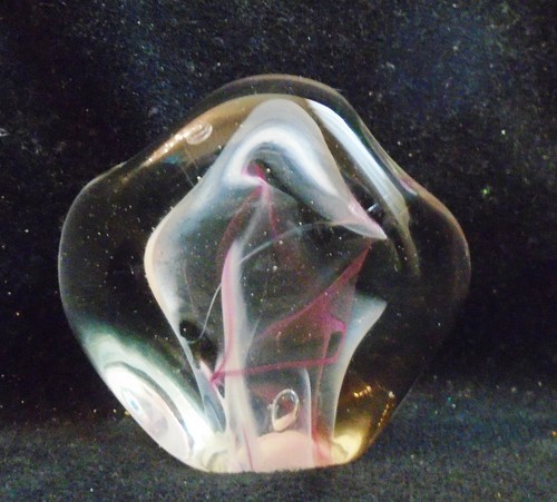Vintage Willow Creek Recycled Art Glass Paperweight 3 by 3 1/2 Inches - Picture 4 of 9