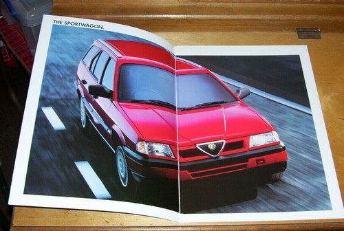 ALFA ROMEO SPORT WAGON 16V SALES BROCHURE Pub no. GB 9102-922 - Picture 2 of 4