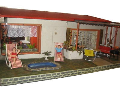 Puppenstube m Teich 50er Albin Schönherr "EINGERICHTET", Puppenhaus Puppenküche - Bild 1 von 4