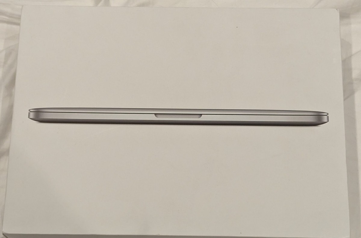 訳アリMacBook pro (2013late) とオマケ多数 Amazon.co.jp: Apple Macbook Pro 13.3inch 2560X1600 A1502