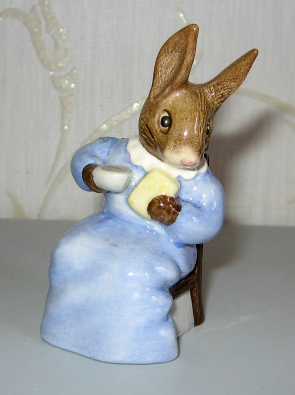 COTTONTAIL - Beatrix Potter - 1989 Royal Albert - MINT