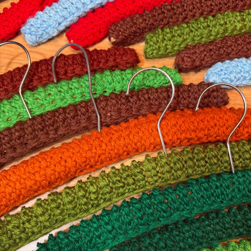 Lote De Colección De 18 Perchas Cubiertas De Crochet Hechas A Mano Multicolor 11.5" Foto 3 de 4