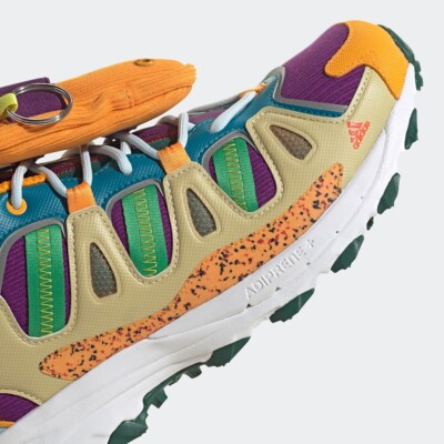 Adidas Superturf Adventure x Sean Wotherspoon Disney Jiminy  display picture 2