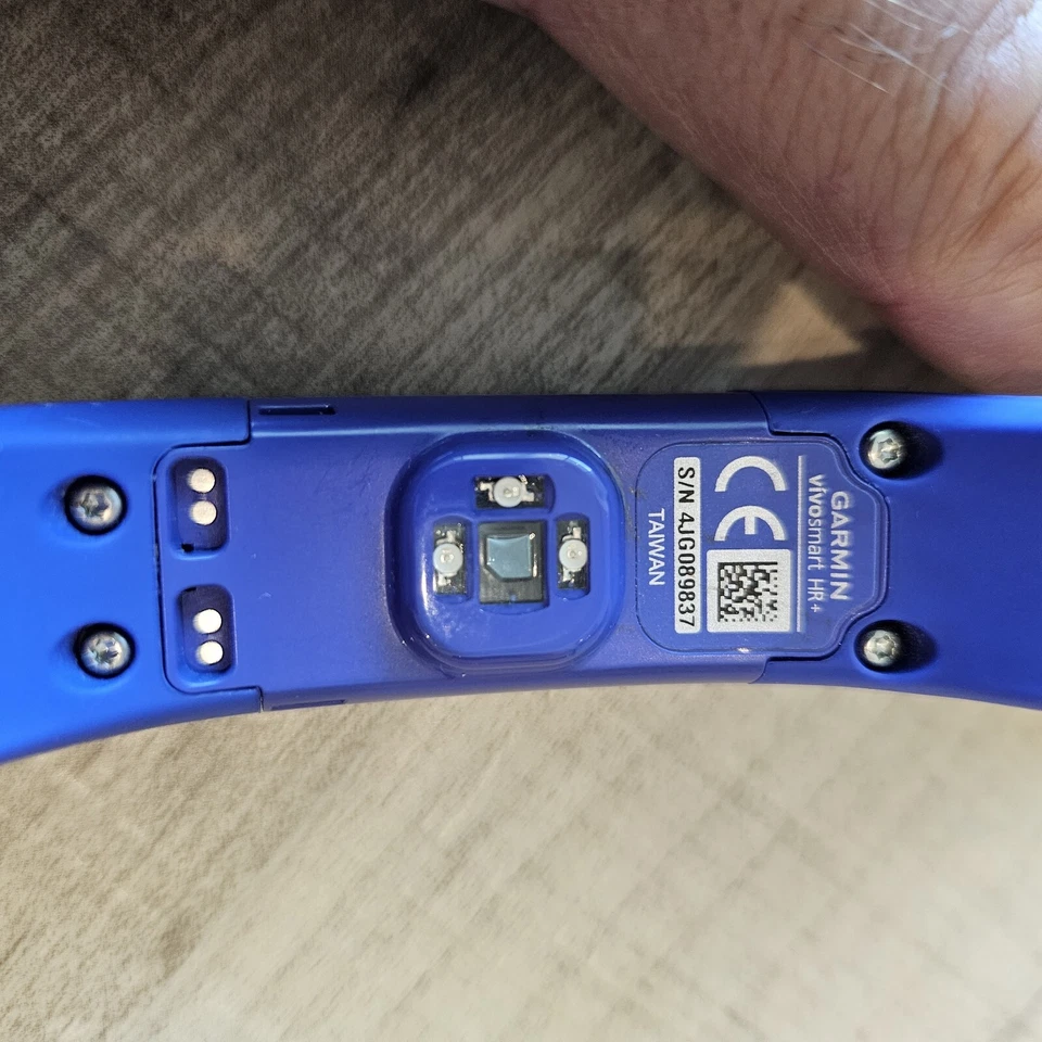 Garmin Vivosmart HR Aktivitätstracker Imperial Lila NUR TEILE LASSEN SICH NICHT EINSCHALTEN - Bild 3 von 4