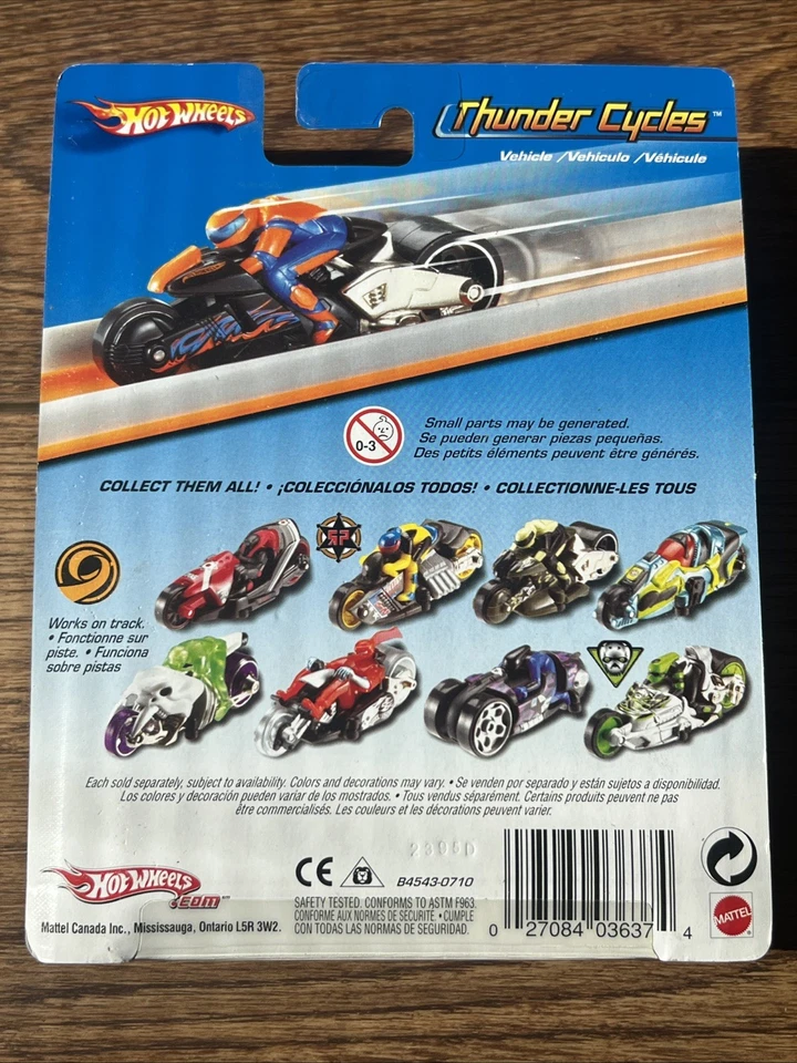 Hotwheels Thunder Cycles Cybertooth Cyborg Assault 2004 variante roja Foto 4 de 4