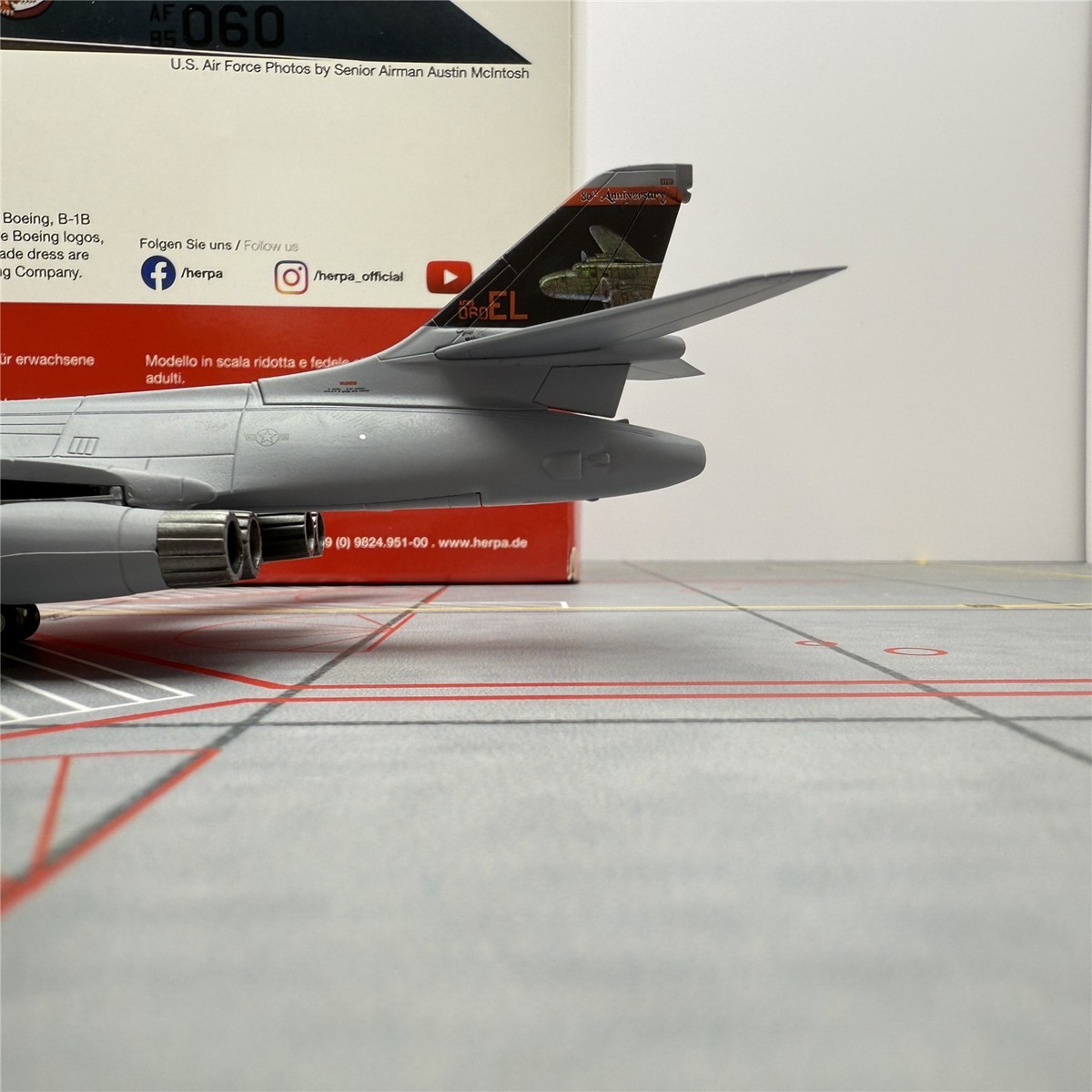 Herpa Wings 1/200 USAF B-1B Lancer, alloy bomber model 572903 | eBay