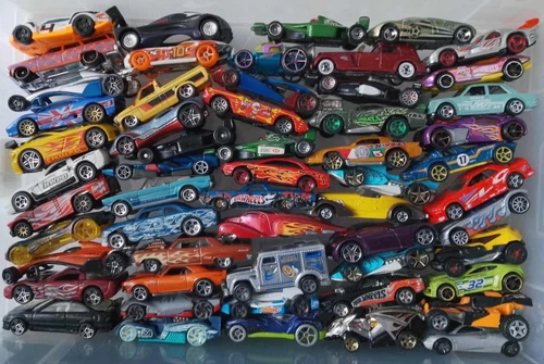 VINTAGE & LATER HOT WHEELS TOY JOB LOT DIECAST HOT RODS TRUCKS AMERICAN CARS etc