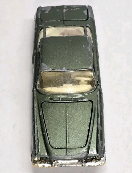 Corgi Toys Ghia L6.4 Rare Sage Green Gt. Britain Vintage Original  - Image 4 of 4