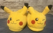 NWT s Hanger Pokemon Pikachu Slippers, Boys and Girls Footwear Sz 4/5