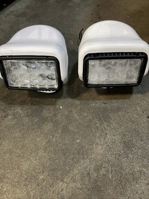 Golight Stryker St Series Permanent Mount LED 30204ST SPOT LIGHT NO REMOTE