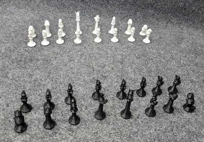 Pokémon Chess Set White & Black Pikachu Squirtle Charmander 3D Printed Pokemon