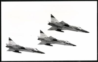 Fotografie Flugzeug Convair F-102 Delta Dagger der USAF, Staffelabzeichen unken 