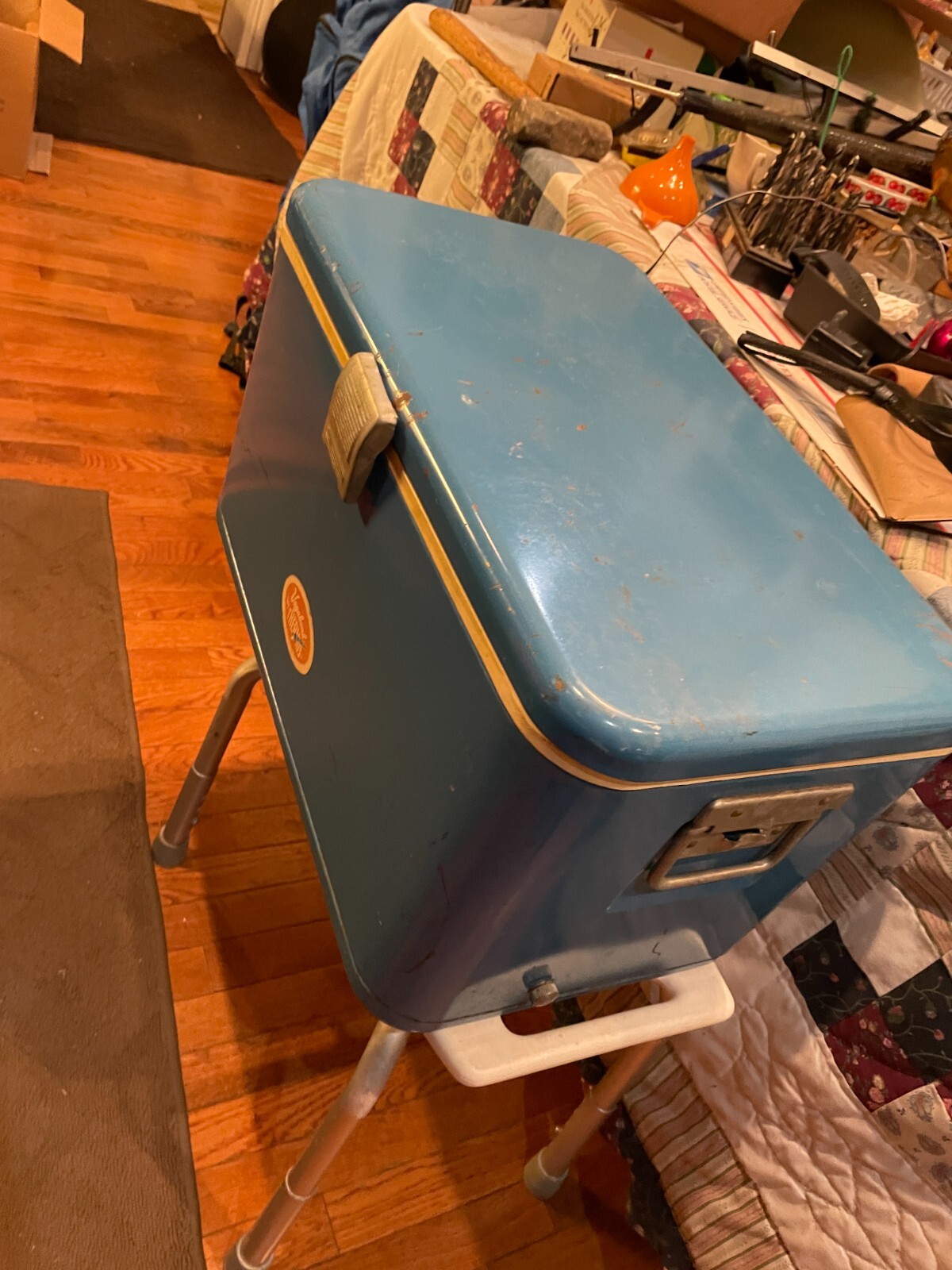 VINTAGE VAGABOND PICNIC CAMPING METAL ICE CHEST COOLER by Thermos robin