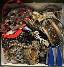 3 Pfund 1 Unze Konvolut Vintage bis jetzt Modeschmuck für Teile & Reparatur & andere #1