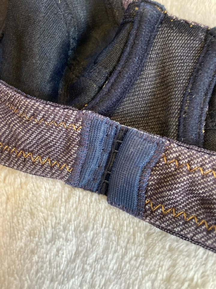 Sujetador Balconette Denim Ligeramente Forrado Con Aros Talla 34B Pequeño De Colección Y2K Foto 4 de 4