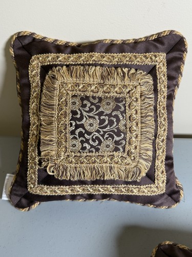 Juego de 3 almohadas y refuerzos con flecos decorativos Waterford marrón chocolate - Imagen 9 de 11