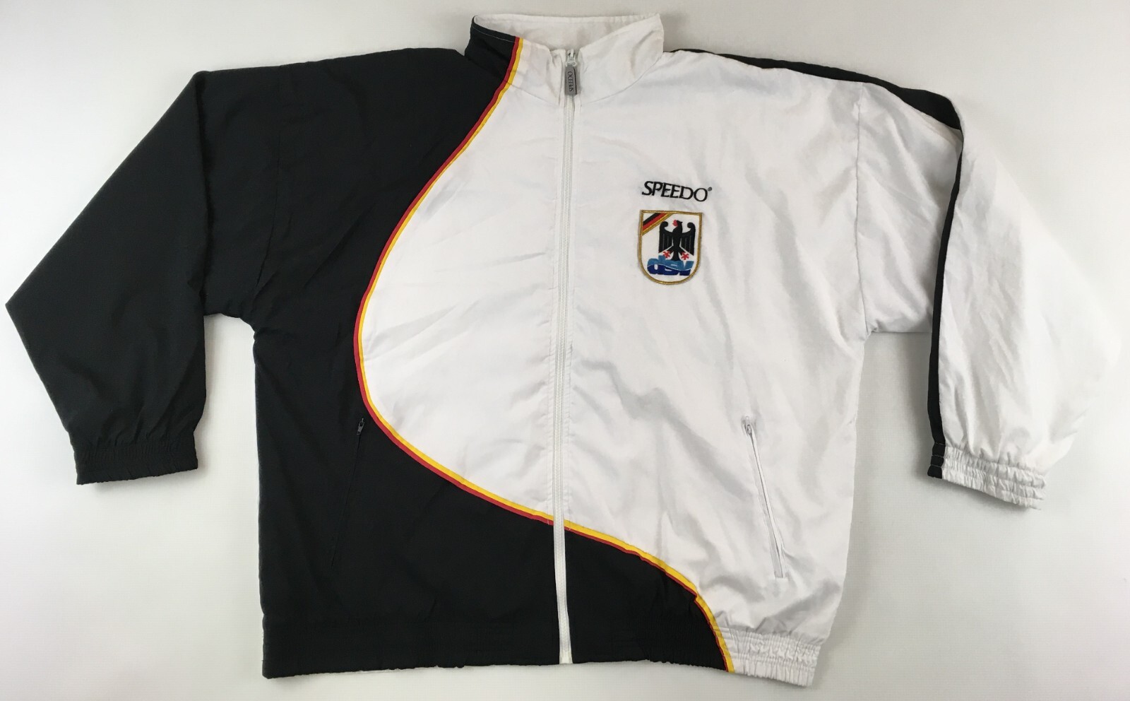 Foto 1 di 13