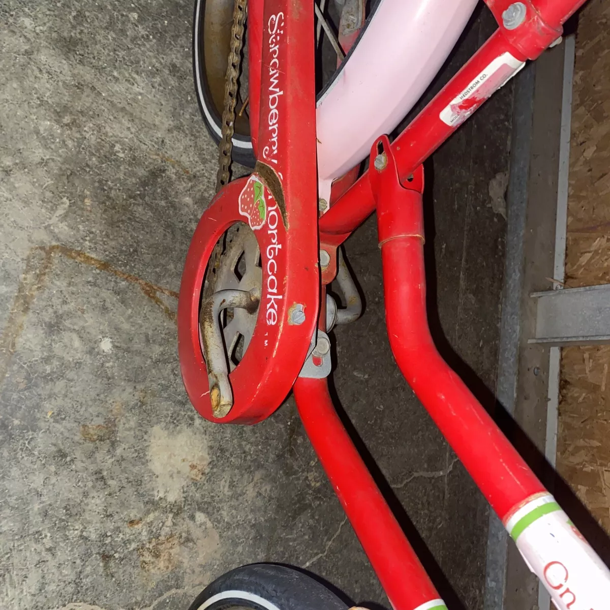 Strawberry shortcake bicycle best sale vintage