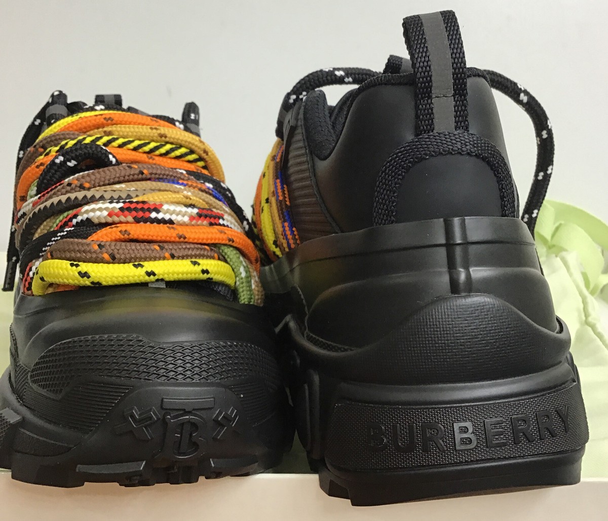 【関税&送料込】Burberry Multicolor Arthur Sneakers Burberry Arthur Leather & Rubber Sneaker Men's Black 42
