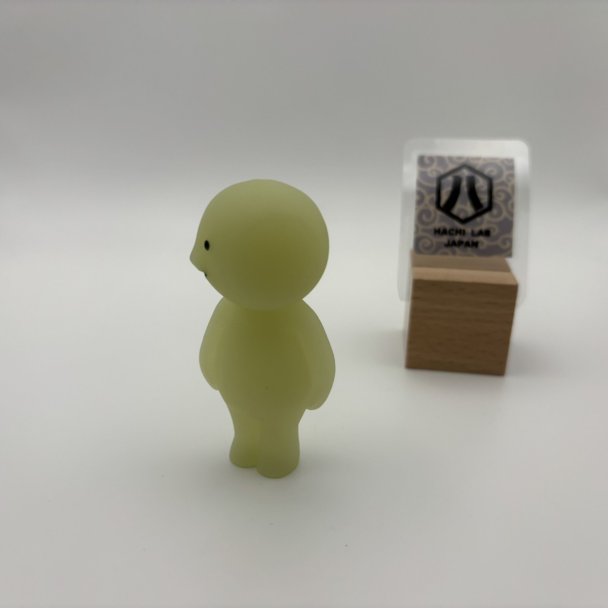SMISKI Series 4 Stuck GLOW IN THE DARK Figure Dreams Japan