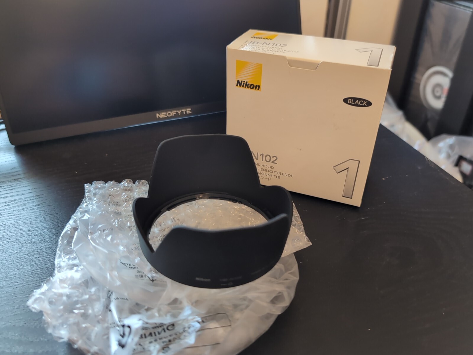 Nikon HB-N102 Paraluce baionetta HB-102 Paraluce, parasole, lens hood NUOVO