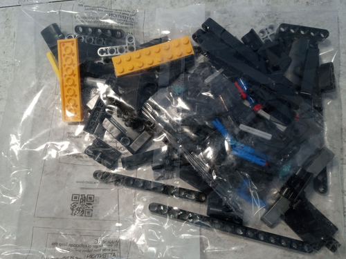 LEGO Technic the Batman - Batmobile 42127 BAG #4 SEALED *FREE SHIPPING* - Picture 2 of 2