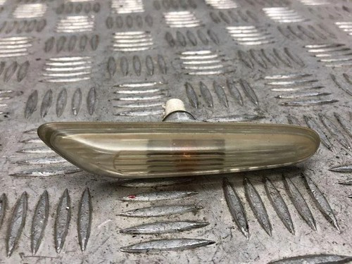BMW 5 Touring E61 Kotflügelblinker vorne links 8384104 3.50 Diesel 22992179