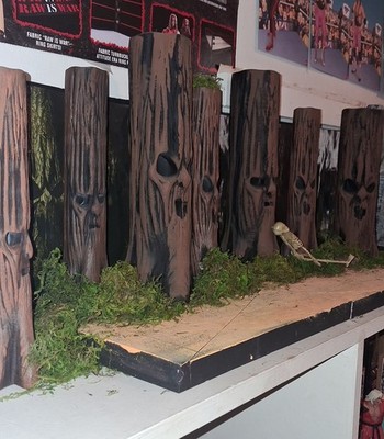 Mortal Kombat Living Forrest Diorama + 4 New Inbox Mk Figures