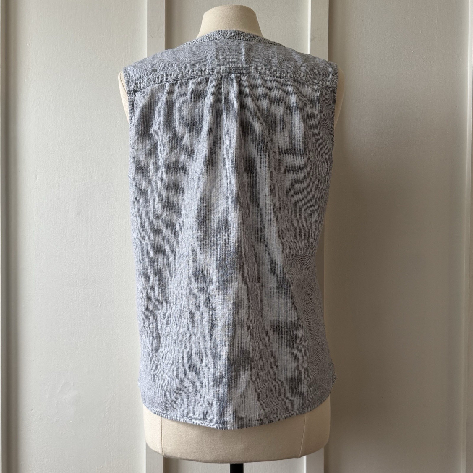 Pendleton Striped Sleeveless Button-Front Top Siz… - image 4