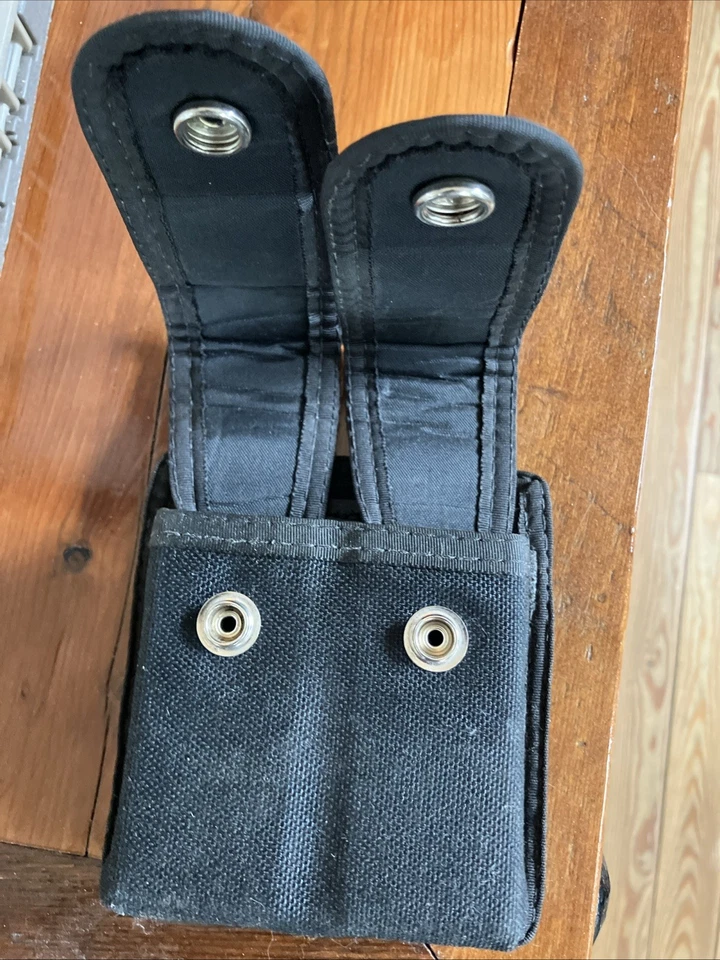 Uncle Mike's Nylon Double Stack Magazine Pouch For Single Stack Mags - Image 2 of 3