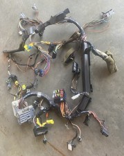 95 1995 CHEVROLET SUBURBAN TAHOE DASH WIRE HARNESS FUSE BOX 5.7L TBI 4X4 AT