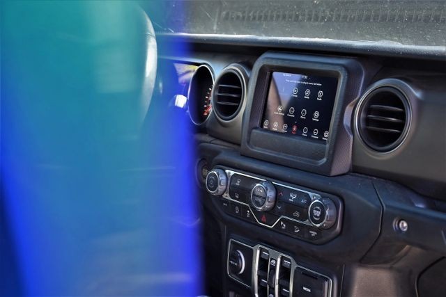 2018 Jeep Wrangler Unlimited All New Sport S Sport Utility 4D thumbnail 10