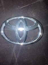 07-17 Toyota Tundra 08-22 Sequoia Chrome Front Grille Emblem 75311-0c030