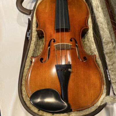 Suzuki No.200 4/4 Wooden Violin with Bow & Kun Shoulder Rest 