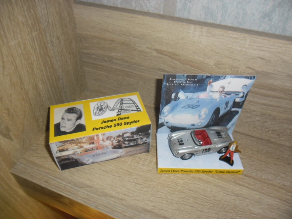 JAMES DEAN PORSCHE 550 SPYDER  CODE 3 WITH FIGURE AND  BOX / DISPLAY - Image 3 of 4