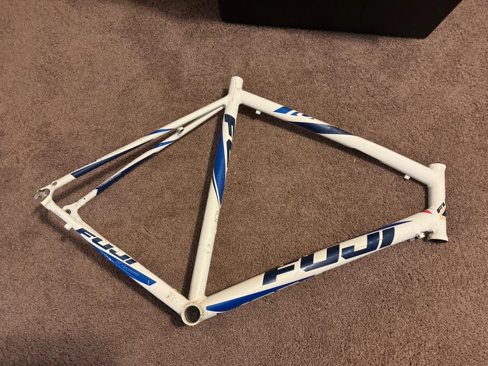 Cuadro de bicicleta de carretera de aluminio Fuji A2 SL 3.0 blanco azul 25" 63 cm Foto 4 de 4