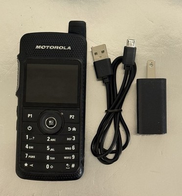 Motorola MotoTRBO SL7590e Radio AAH81WCN9TB2AN 900MHz w/Battery